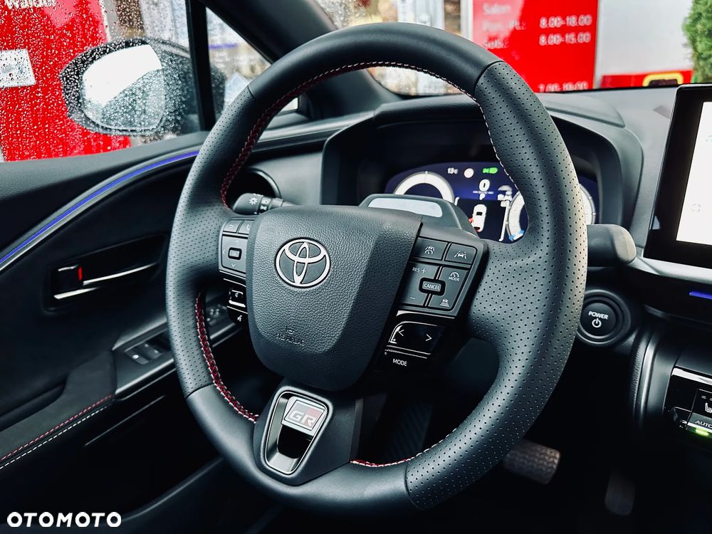 Toyota C-HR 2.0 PHEV Dynamic Force GR Sport - 17