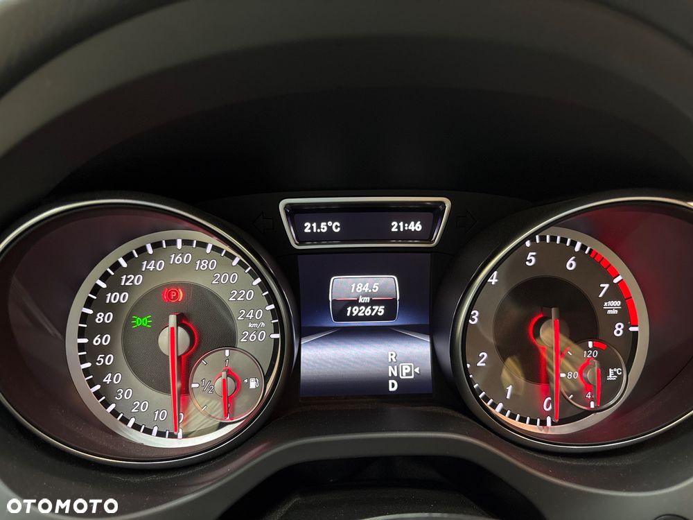 Mercedes-Benz CLA 200 7G-DCT AMG Line - 18