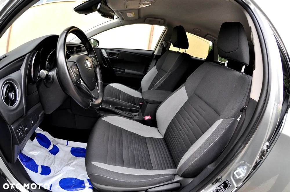 Toyota Auris - 5