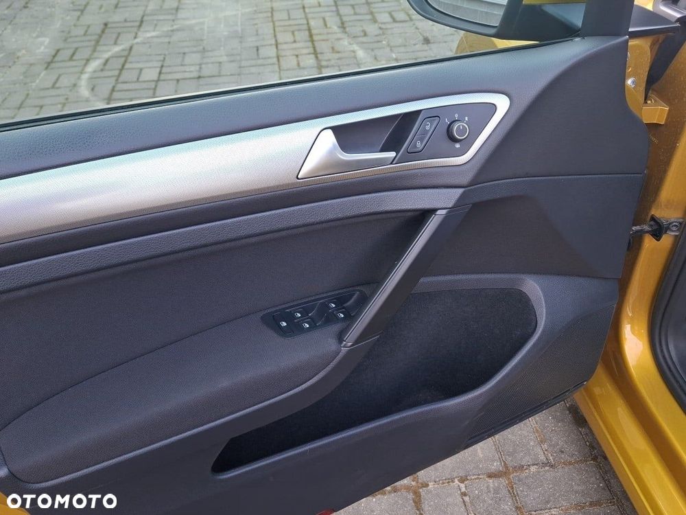 Volkswagen Golf 1.0 TSI BMT Trendline - 15