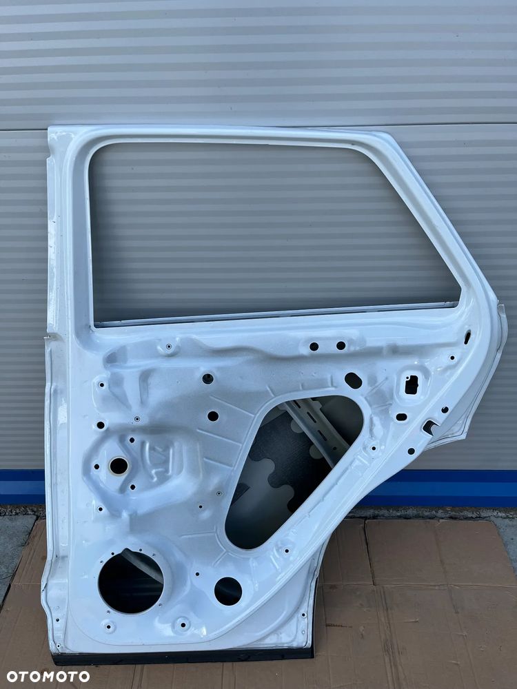 Drzwi tył tylne prawe VW T-ROC  2GA833312M - 3