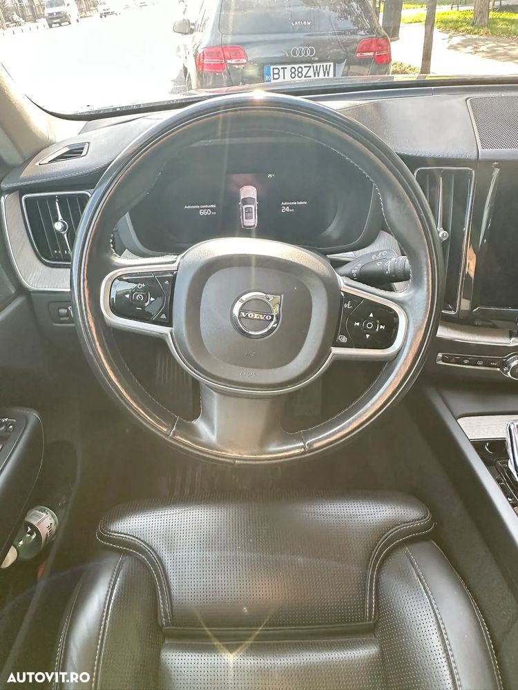 Volvo XC 60 T8 Twin Engine AWD R-Design - 8