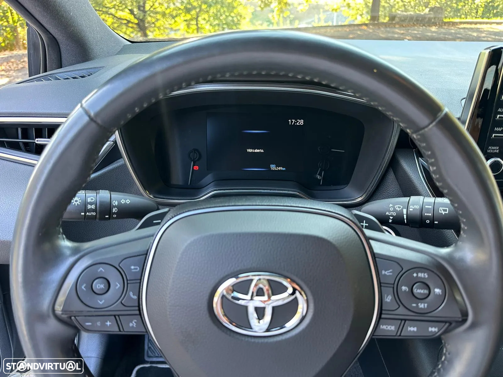 Toyota Corolla 2.0 Hybrid Square Collection - 18