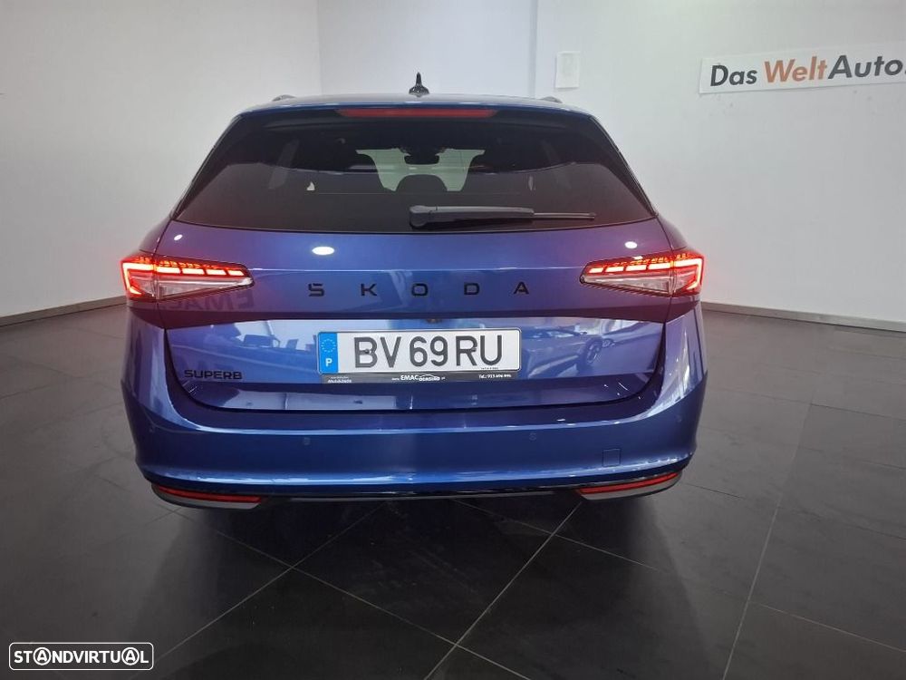 Skoda Superb Break 2.0 TDI Sportline DSG - 8