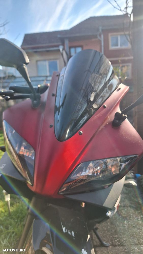 Yamaha YZF-R 125 - 4