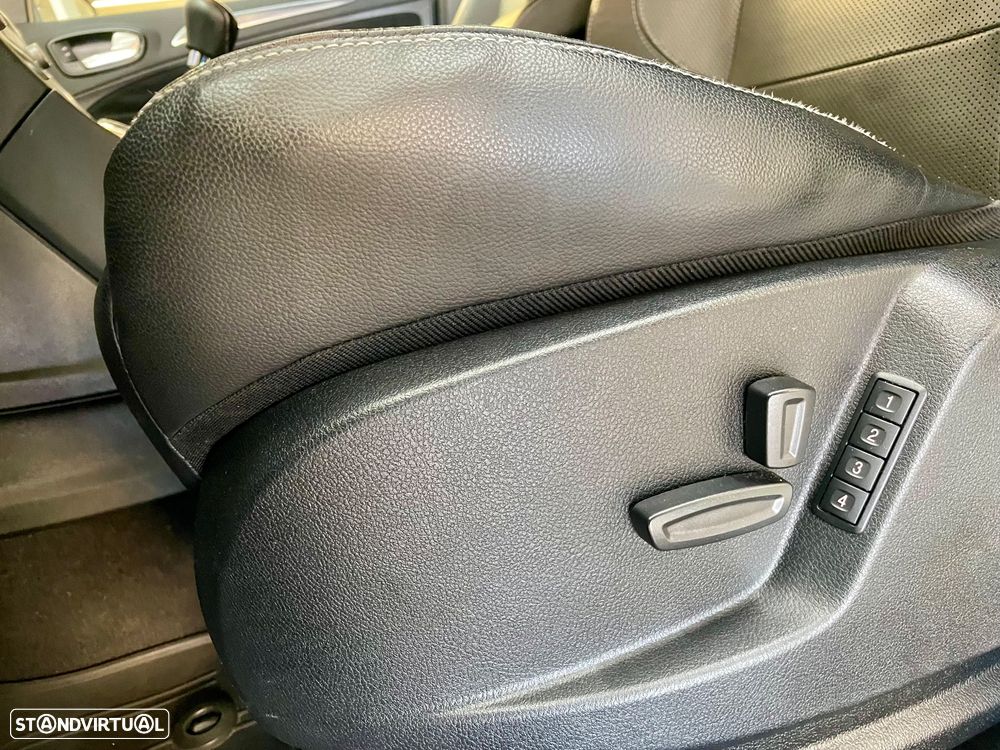 Ford S-Max 2.0 TDCi Titanium 7L - 17