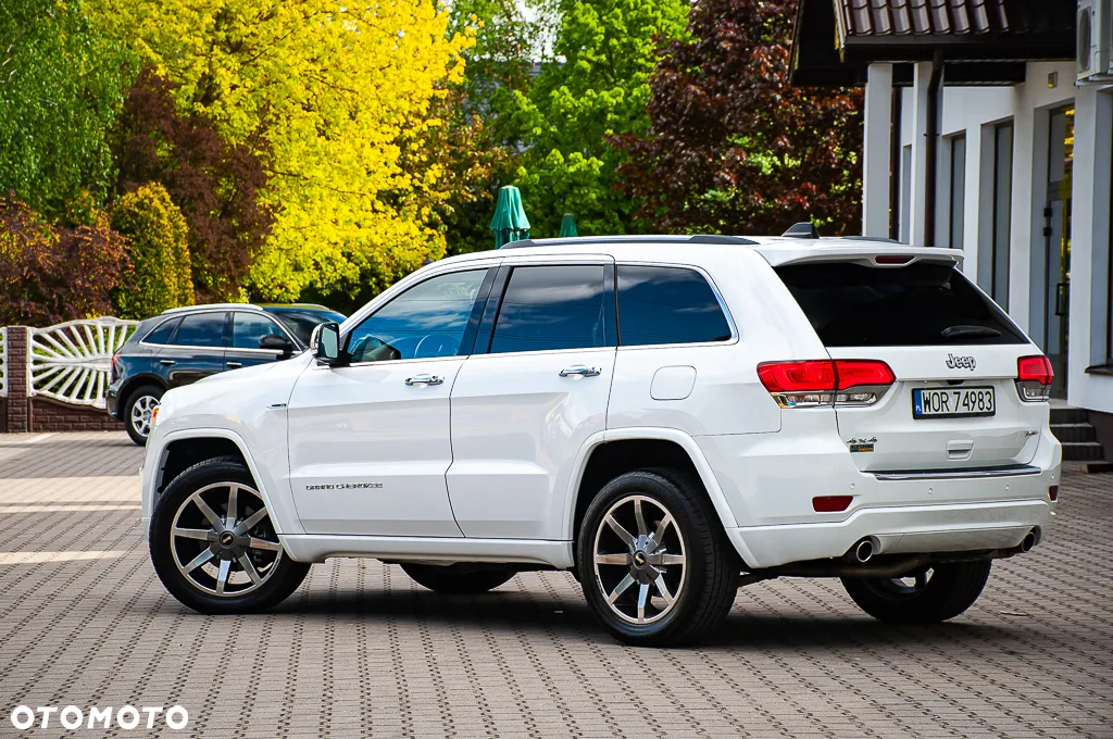 Jeep Grand Cherokee - 14