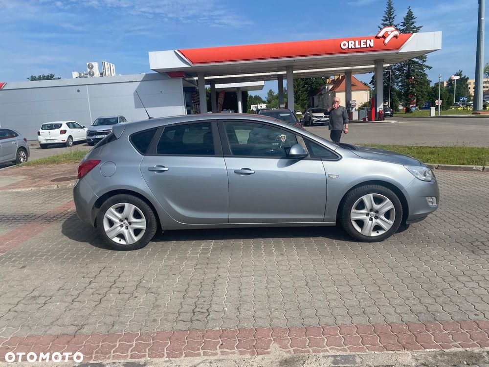 Opel Astra 1.6 Cosmo - 5