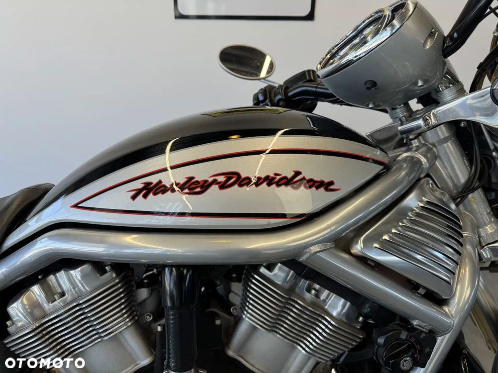 Harley-Davidson V-Rod Street Rod - 11