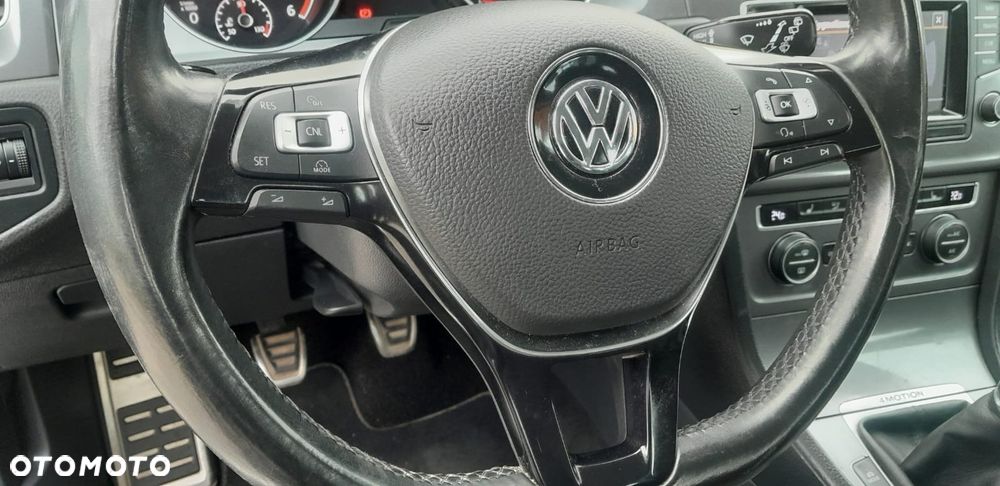 Volkswagen Golf - 36