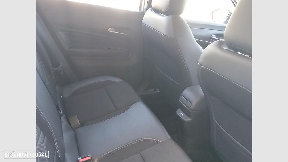 Jeep Avenger 1.2 GSE T3 Altitude - 18