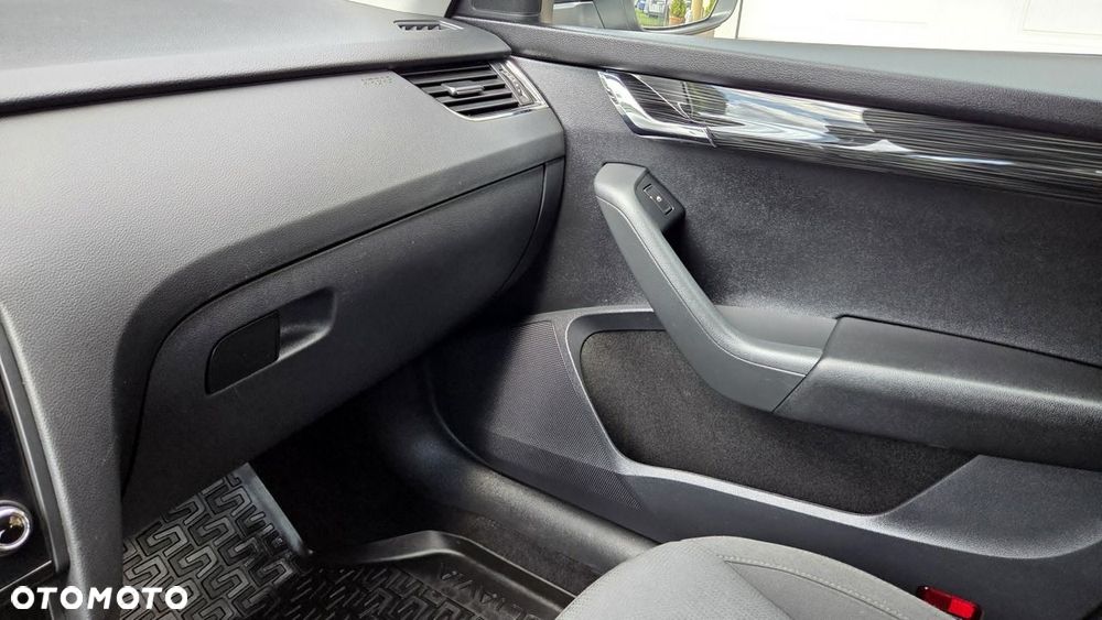 Skoda Octavia 1.5 TSI GPF ACT Style DSG - 36