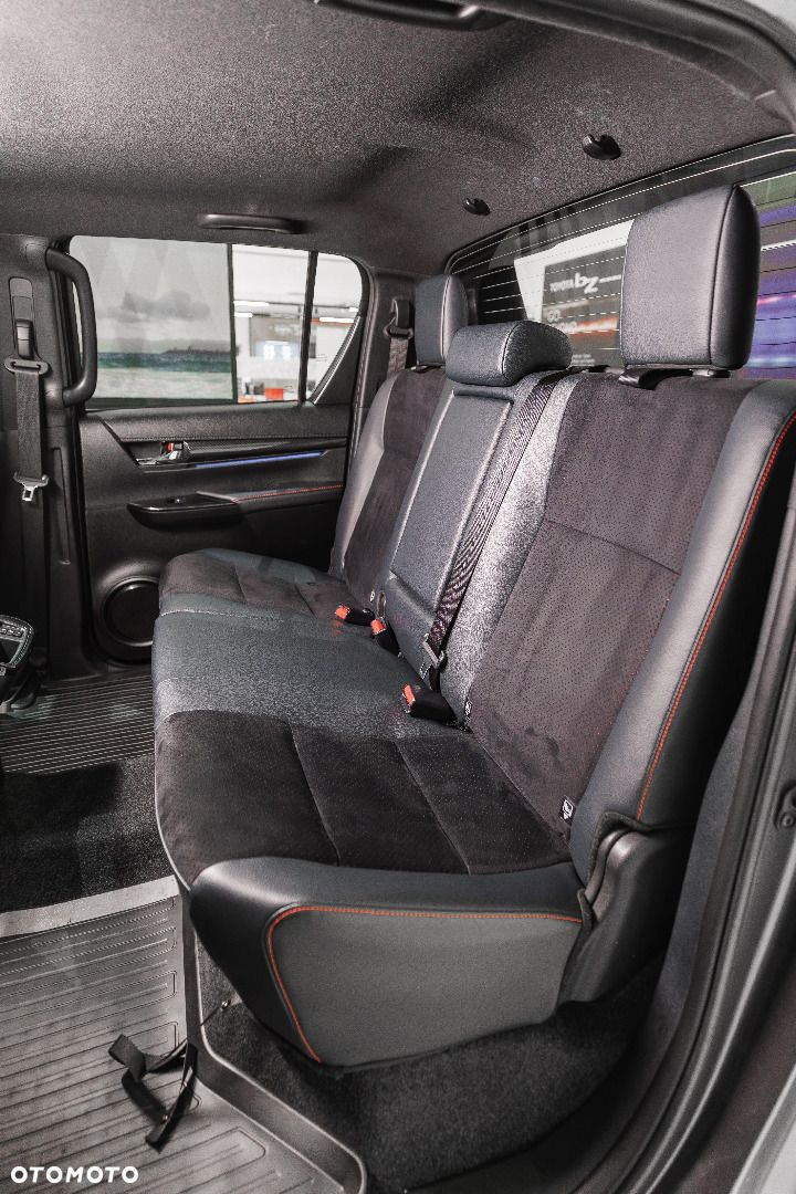 Toyota Hilux - 15