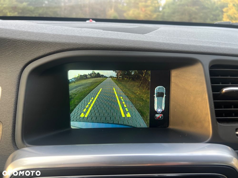 Volvo V60 D6 AWD Plug-in Hybrid Summum - 18