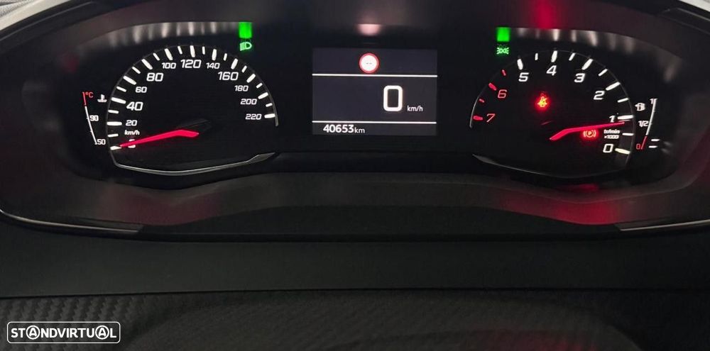 Peugeot 2008 1.2 PureTech Allure - 18