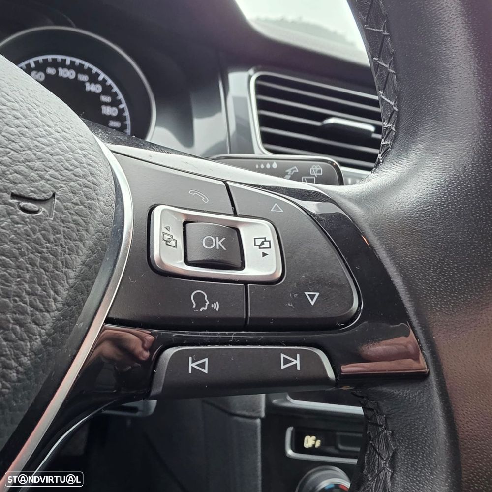 VW Golf Variant 1.6 TDi Confortline - 19