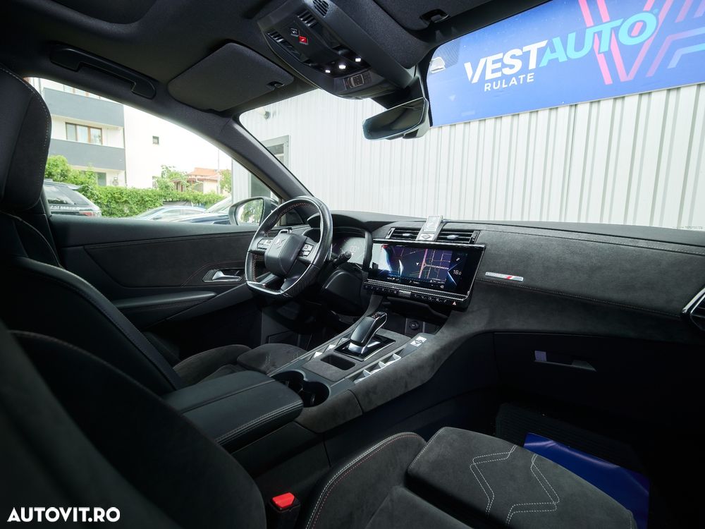 DS Automobiles DS 7 Crossback 1.6 PHeV AWD 300 EAT8 PERFORMANCE LINE + - 7