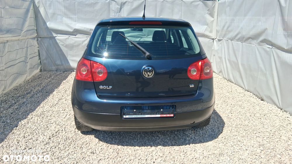 Volkswagen Golf 1.6 Comfortline - 5