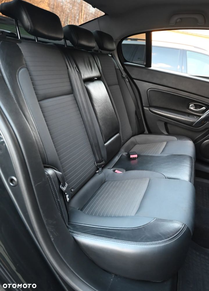 Renault Latitude - 34