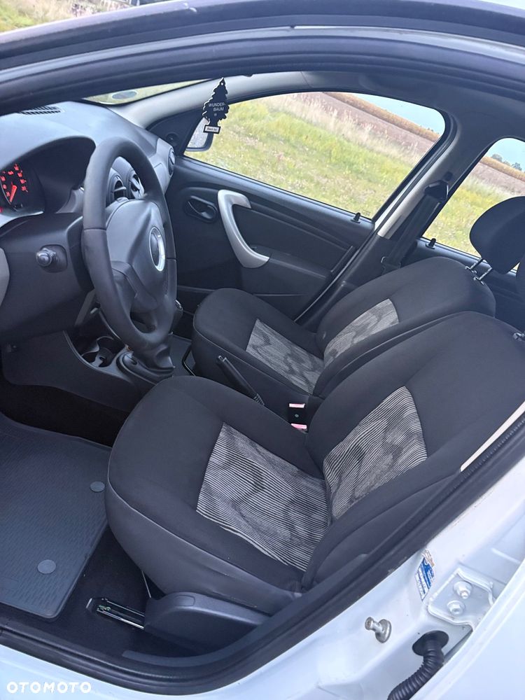 Dacia Sandero - 17