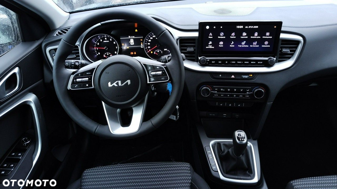 Kia XCeed - 24