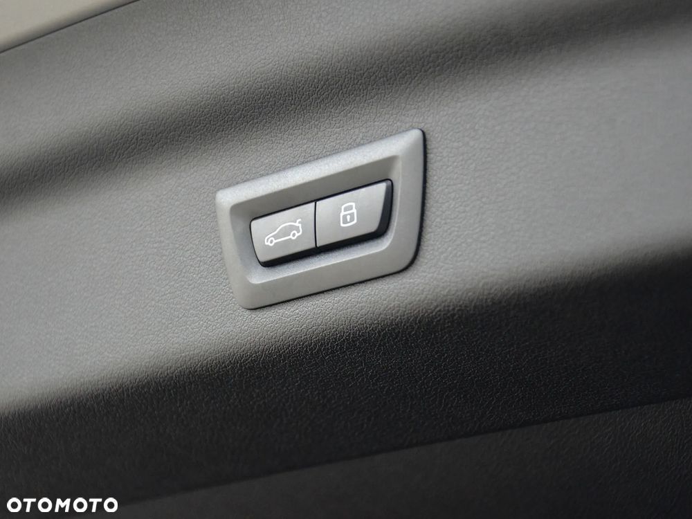 BMW X1 sDrive20i - 17