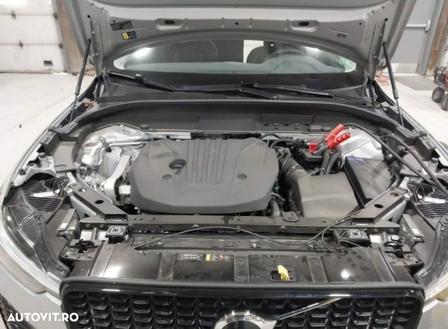 Volvo XC 60 B5 B AWD Plus Bright - 10