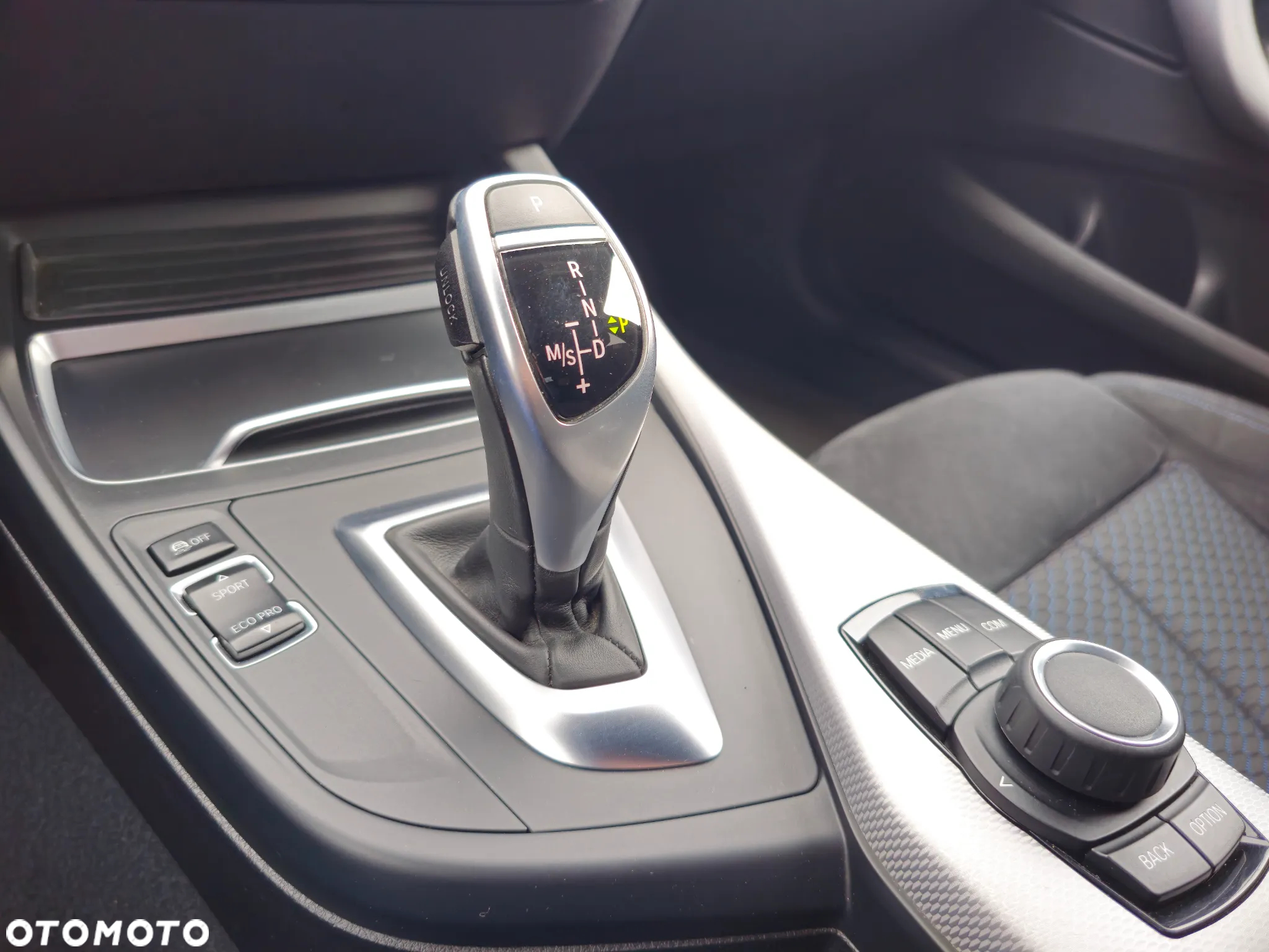 BMW Seria 1 M140i xDrive Shadow sport - 23