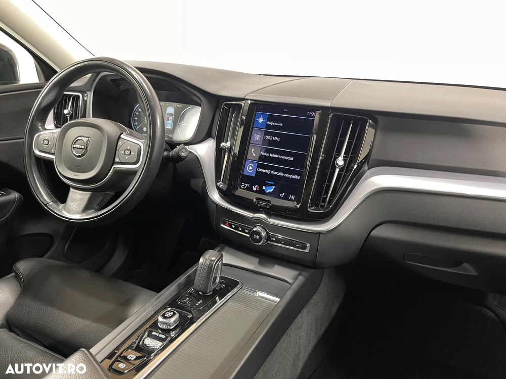 Volvo XC 60 Recharge T6 Twin Engine eAWD R-Design Expression - 9