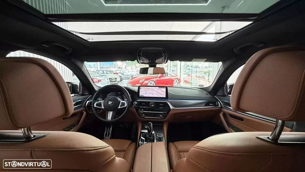 BMW 530 e Pack Desportivo M - 16