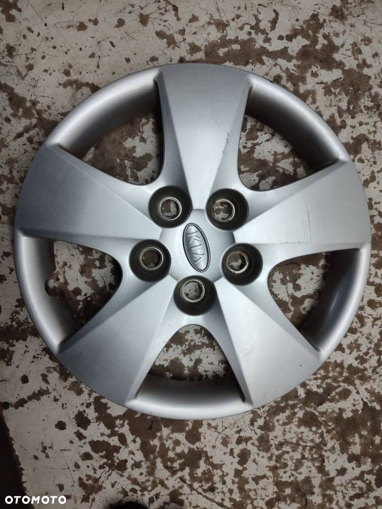 KOŁPAKI KOMPLET 15'' 5X114,3  KIA CEE'D liftback (ED) 2006 - 2012 1.4 77 kW [105 KM] benzyna 2006 - - 8