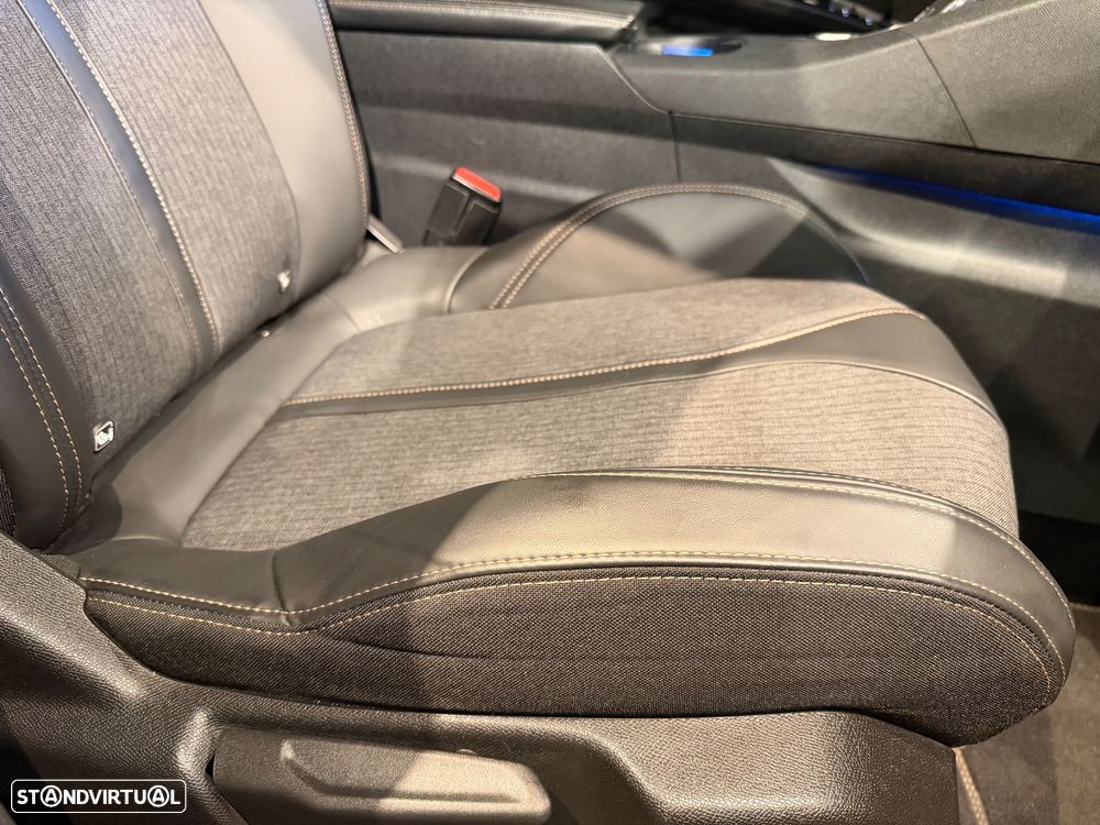 Peugeot 3008 1.6 BlueHDi GT Line EAT6 - 28