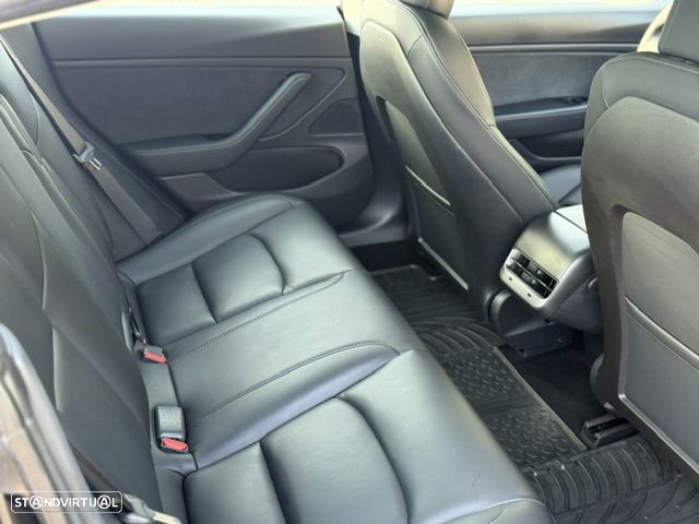 Tesla Model 3 Standard Range Plus RWD - 18