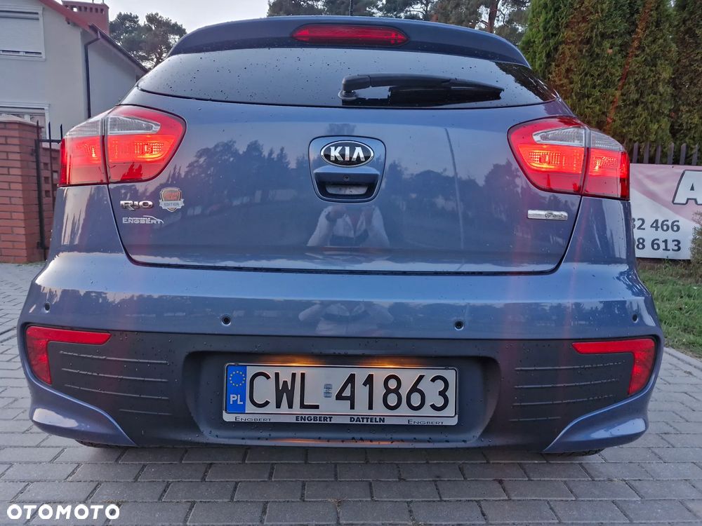 Kia Rio - 10