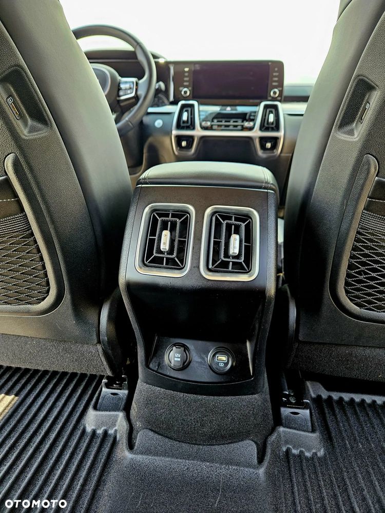 Kia Sorento - 9