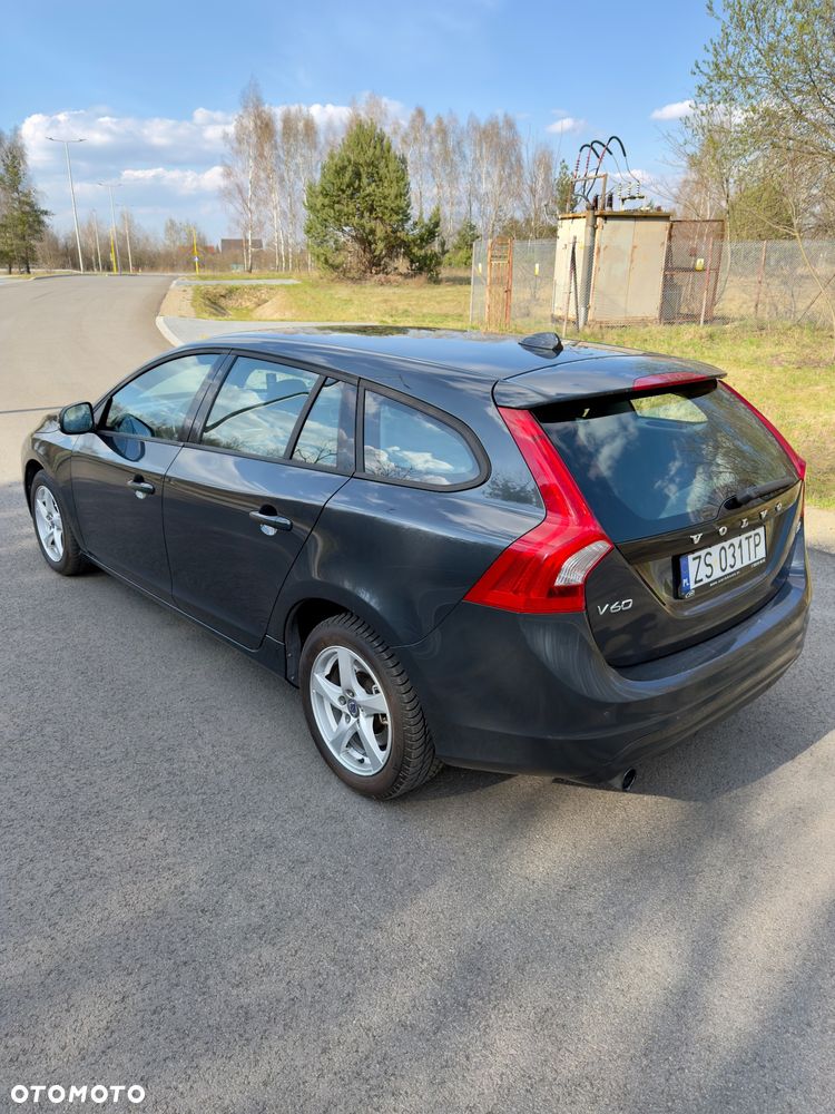 Volvo V60 D2 Geartronic Powershift Summum - 4