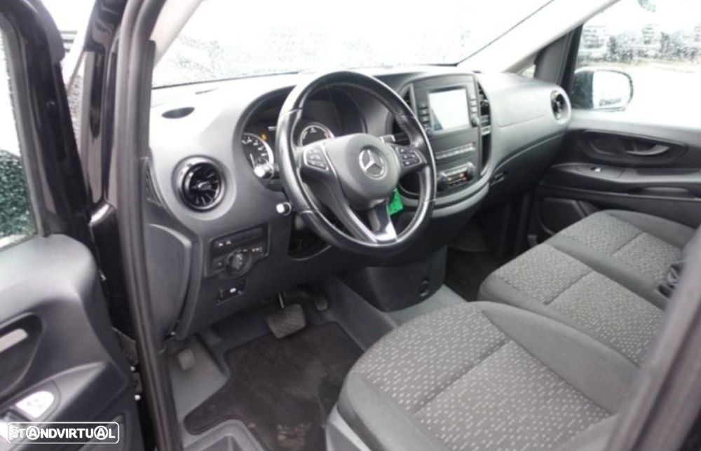 Mercedes-Benz eVito Tourer 126 Longa PRO - 7