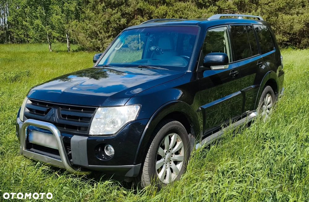 Mitsubishi Pajero - 1