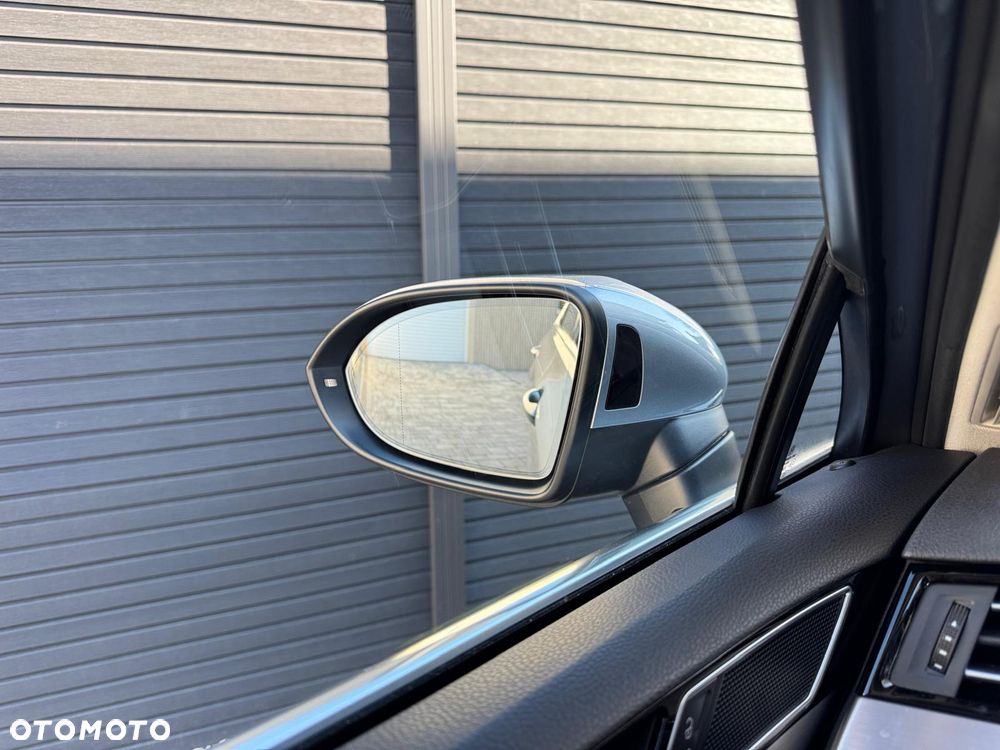 Volkswagen Passat Variant 2.0 TDI EVO Elegance DSG - 11