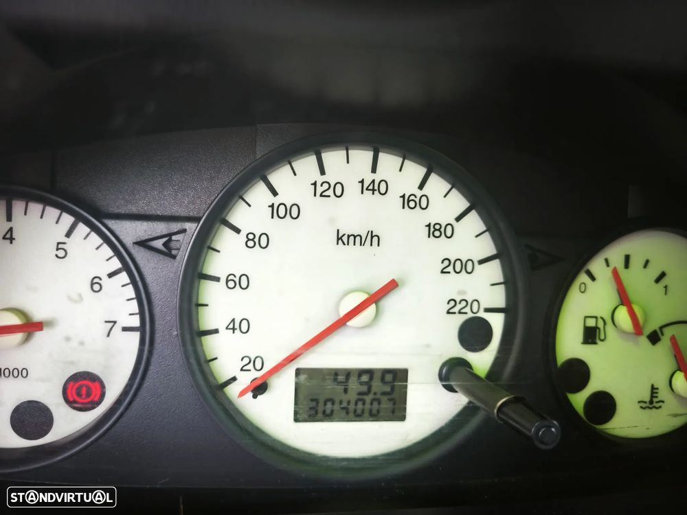 Ford Fiesta 1.8 TDdi Techno - 10