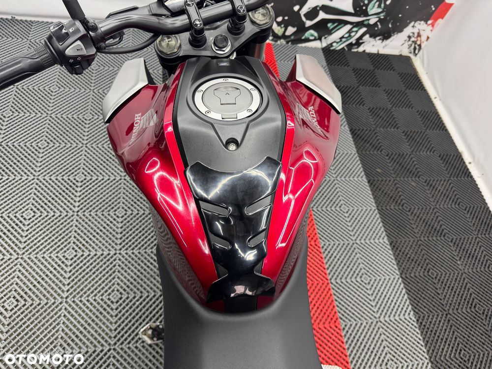 Honda CB - 22