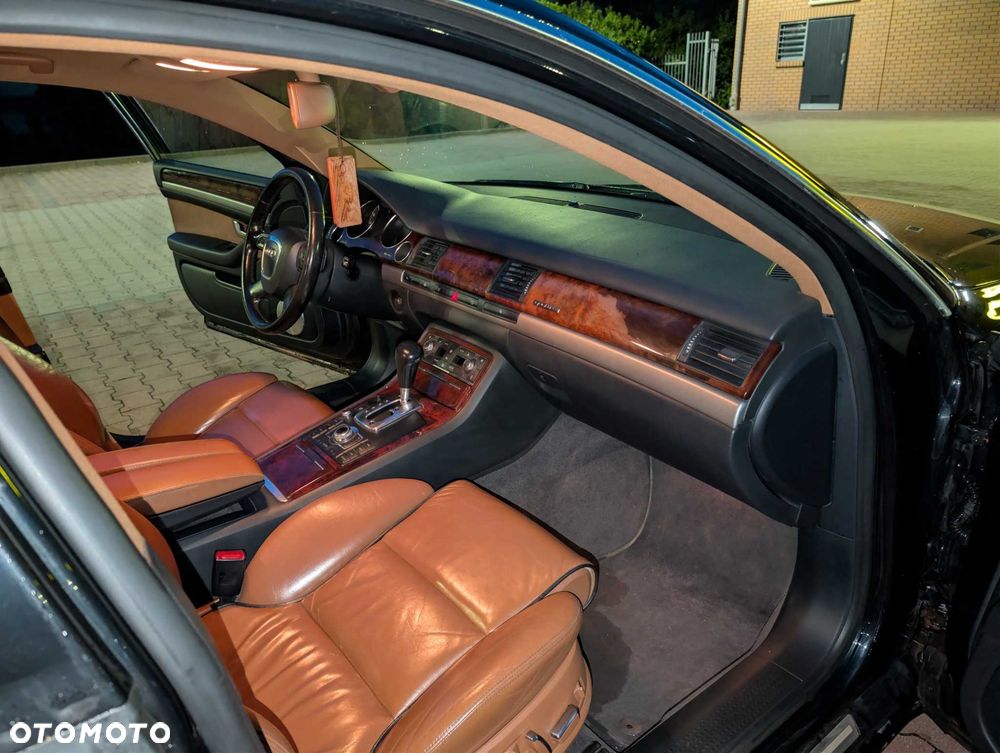 Audi A8 - 7