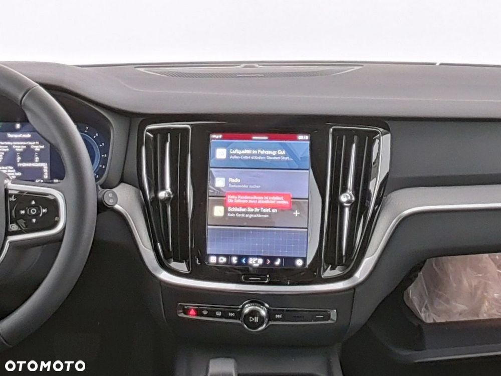 Volvo V60 B4 B DKG Plus Dark - 15