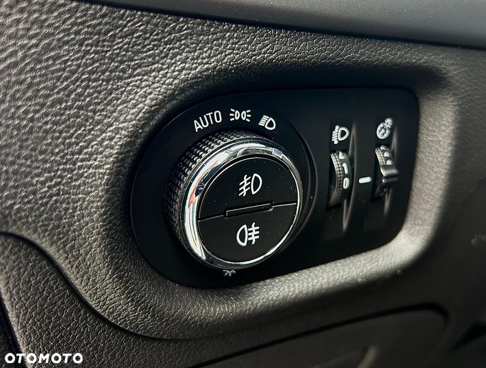 Opel Astra 1.6 D (CDTI) Automatik Innovation - 19