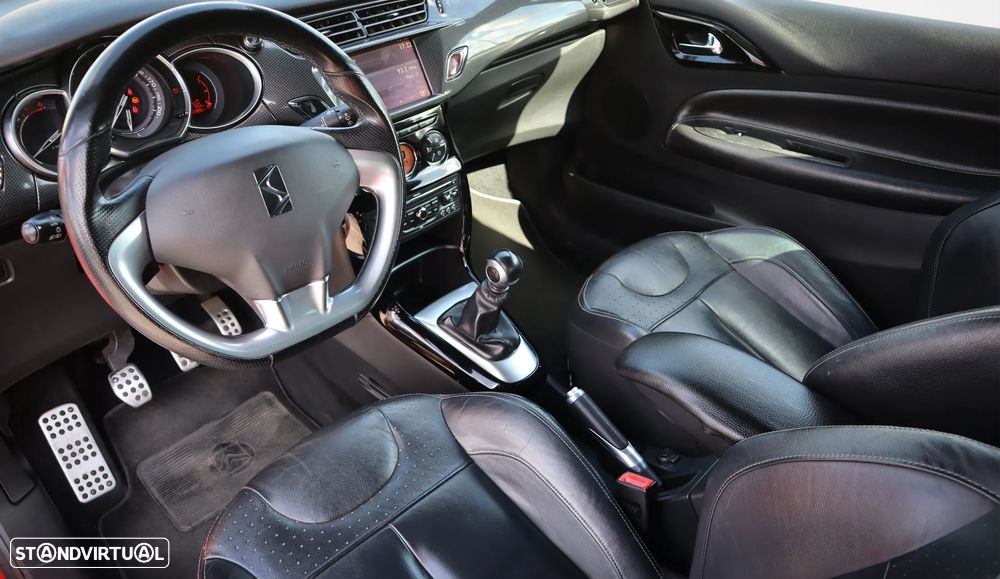 Citroën DS3 1.6 HDi Airdream Sport Chic — fotografia 6
