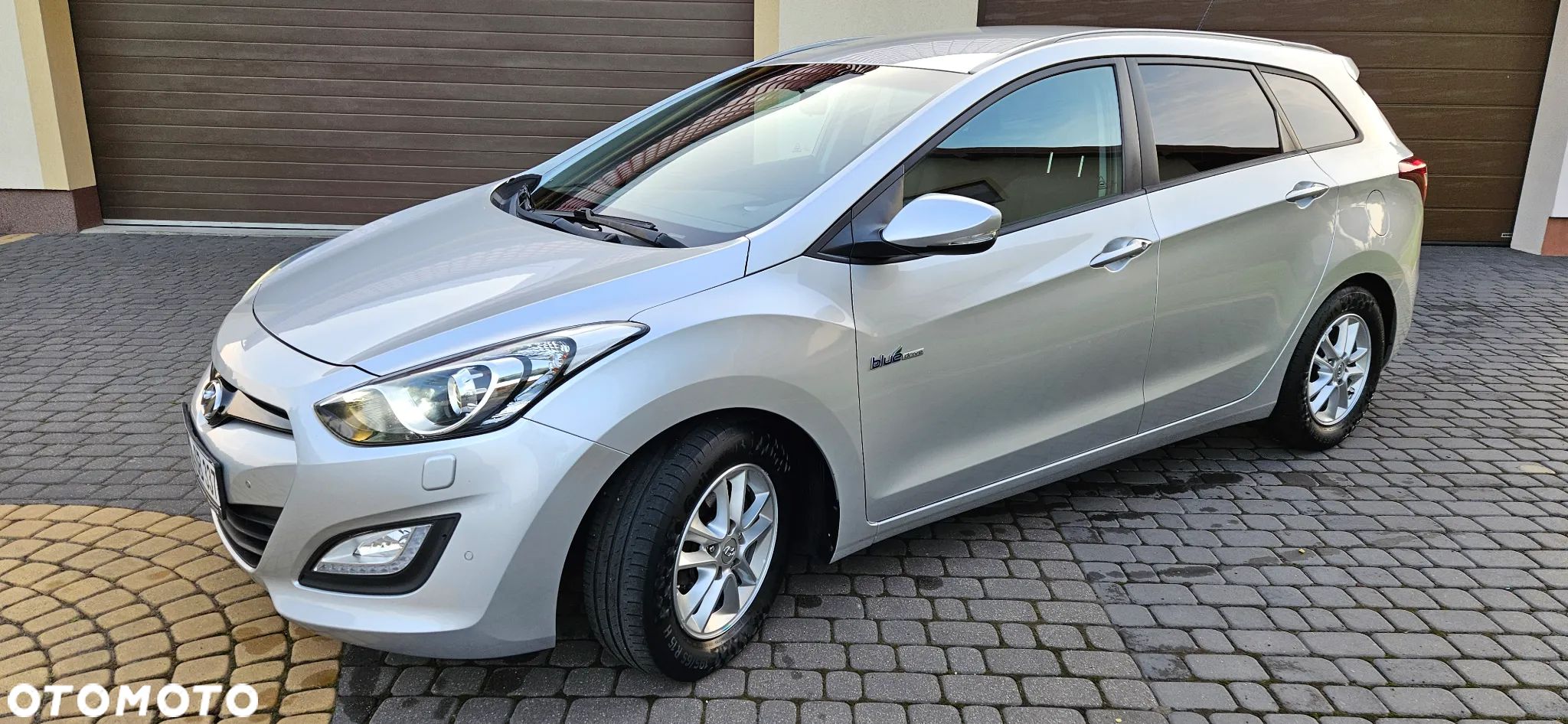 Hyundai i30 blue 1.6 CRDi Trend - 1