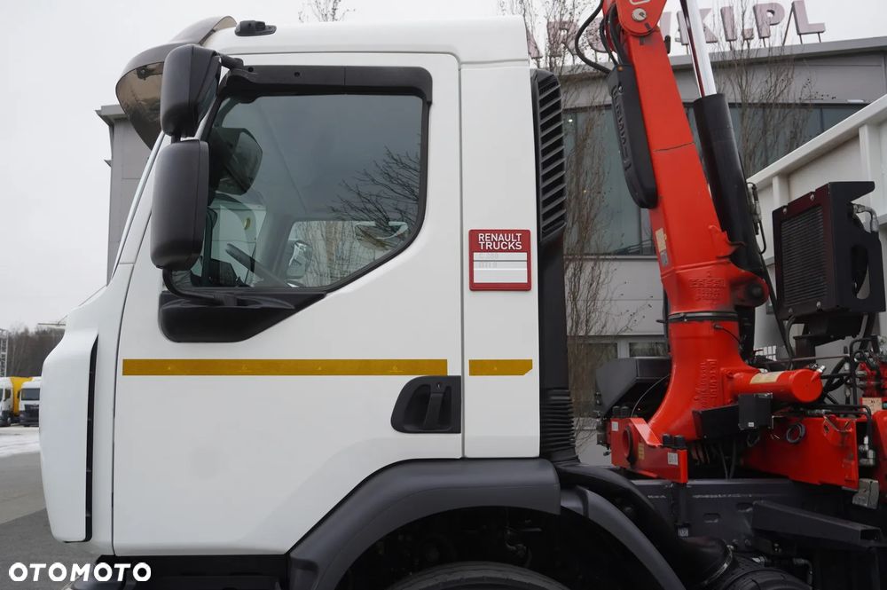 Renault C280 DTI 8 / HDS Fassi 5,6 t / Zasięg 8 m / Platforma 15 EPAL - 21