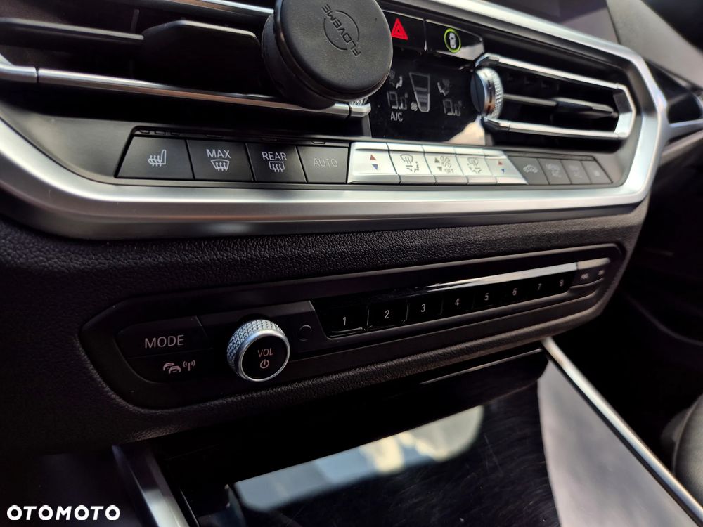 BMW Seria 3 330d xDrive M Sport sport - 19