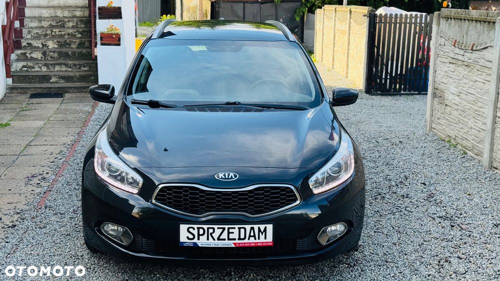 Kia Ceed 1.6 CRDi 128 Dream Team Edition - 14