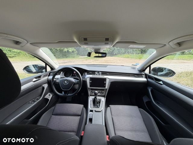 Volkswagen Passat 2.0 TDI BMT Comfortline - 10